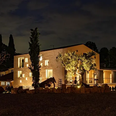Relais Benedek Wine & - Adults Only Lantgård